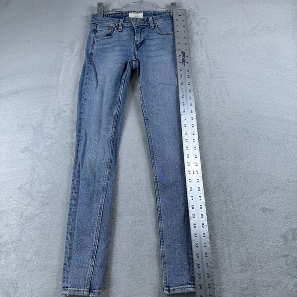 Levi's 711 Skinny Jeans Womens Size W24X30L Altered Low Rise Light Wash Blue - Picture 11 of 12
